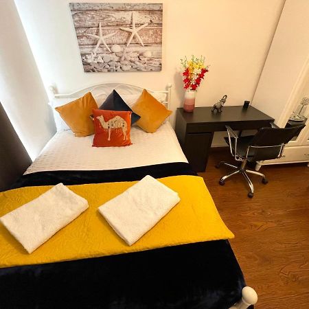 London Stratford Luxury House, 5 Minutes Walk Station, Westfield, 3 Bedrooms 3 Bathrooms, Reception, Garden, Parking Extérieur photo