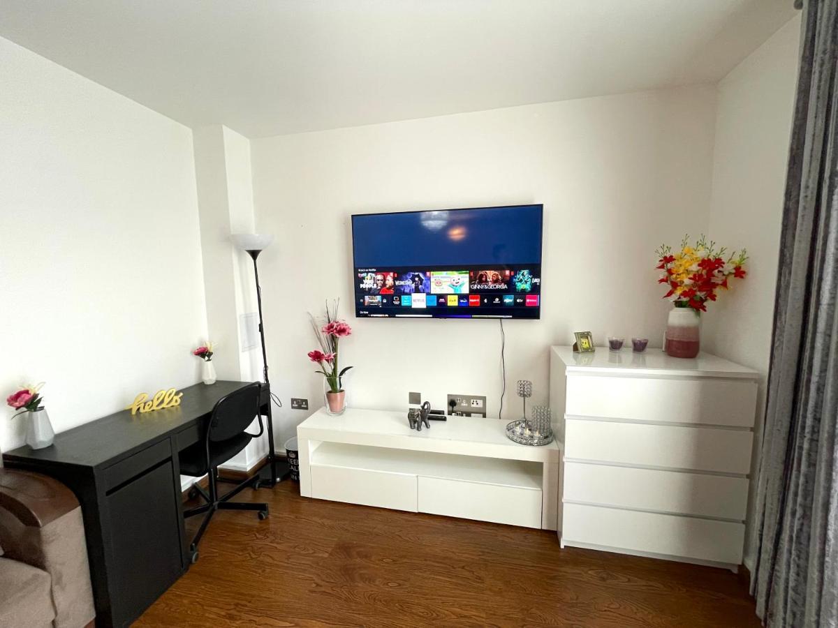 London Stratford Luxury House, 5 Minutes Walk Station, Westfield, 3 Bedrooms 3 Bathrooms, Reception, Garden, Parking Extérieur photo