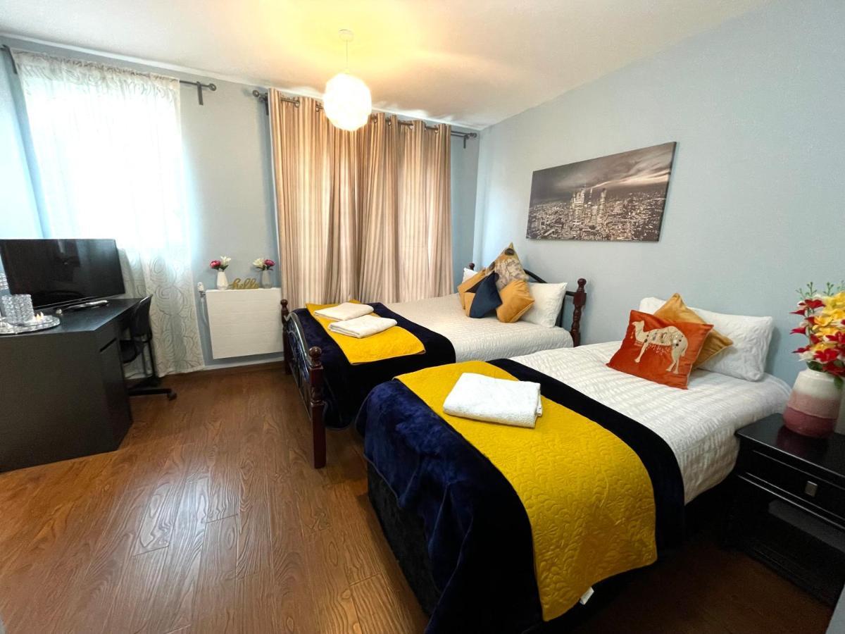 London Stratford Luxury House, 5 Minutes Walk Station, Westfield, 3 Bedrooms 3 Bathrooms, Reception, Garden, Parking Extérieur photo