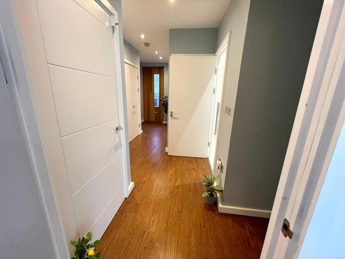 London Stratford Luxury House, 5 Minutes Walk Station, Westfield, 3 Bedrooms 3 Bathrooms, Reception, Garden, Parking Extérieur photo