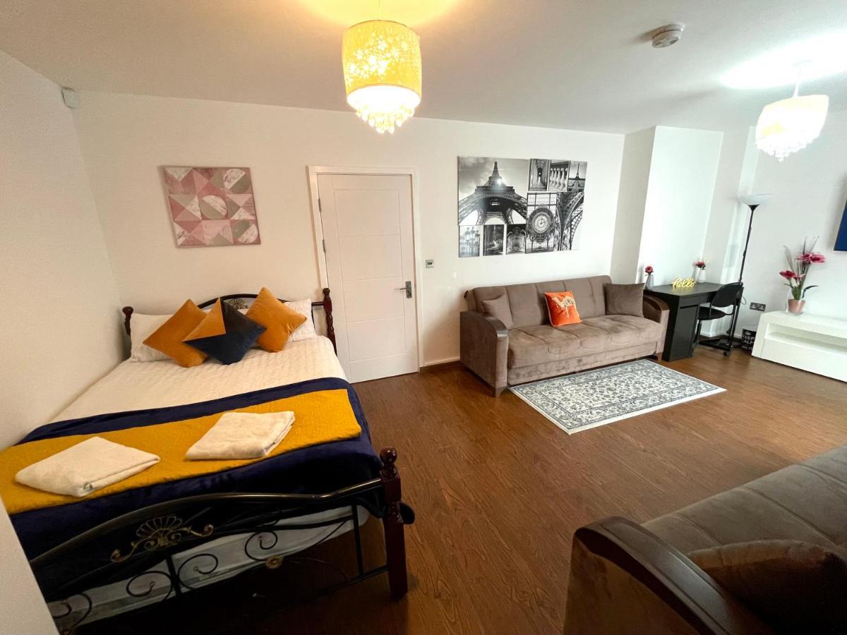 London Stratford Luxury House, 5 Minutes Walk Station, Westfield, 3 Bedrooms 3 Bathrooms, Reception, Garden, Parking Extérieur photo