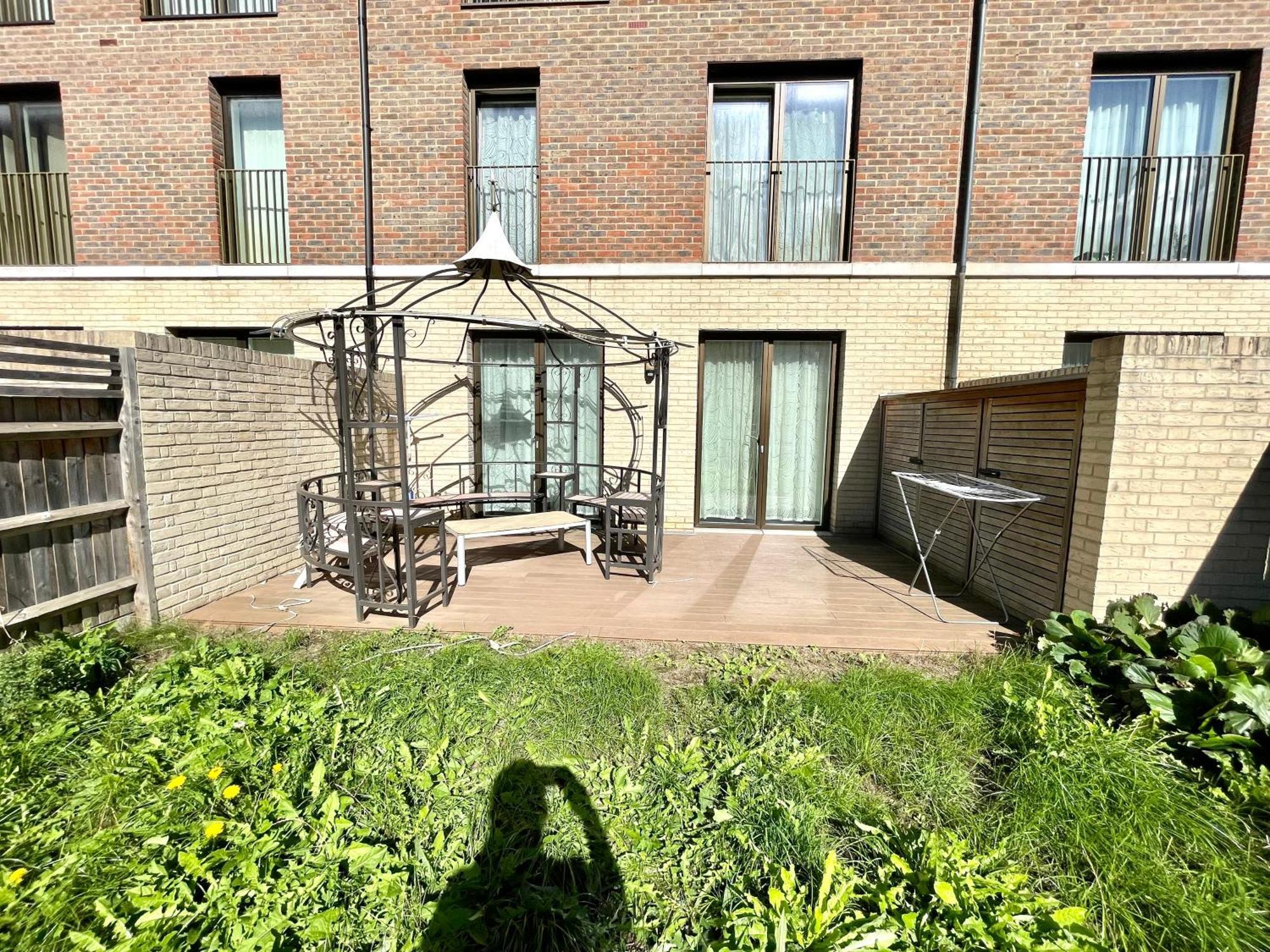 London Stratford Luxury House, 5 Minutes Walk Station, Westfield, 3 Bedrooms 3 Bathrooms, Reception, Garden, Parking Extérieur photo